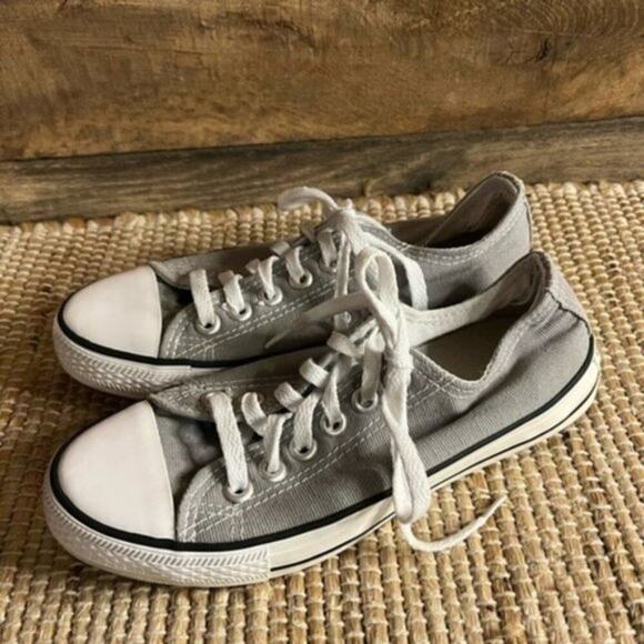 Converse Gray Sneakers Women’s Size 5 - Picture 2 of 16